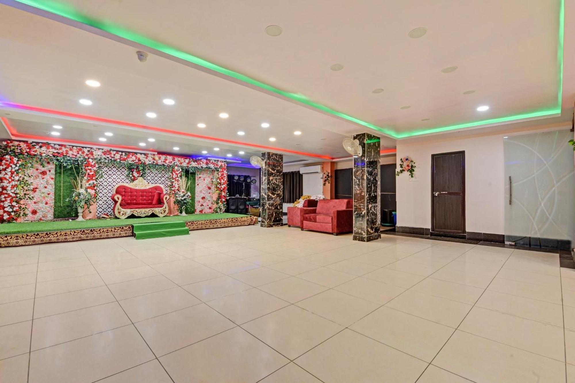 Hotel O Sri Jagarnath Banquet & Hotel Ranchi Buitenkant foto