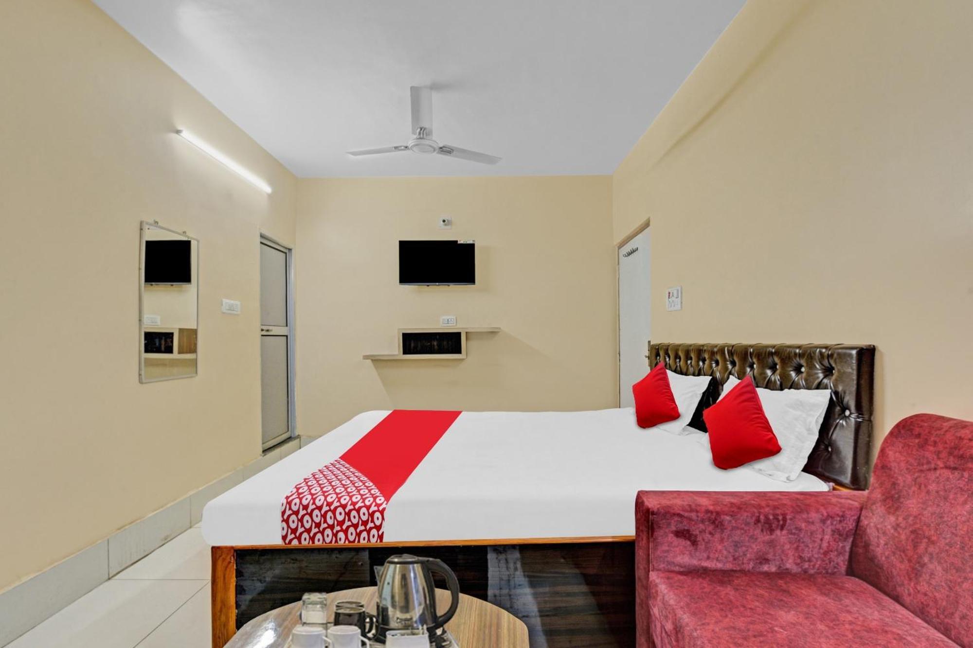 Hotel O Sri Jagarnath Banquet & Hotel Ranchi Buitenkant foto